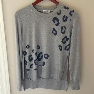 Peloton Women XS Grey Side Slit Pullover Soft Sweatshirt Animal Cheetah Print